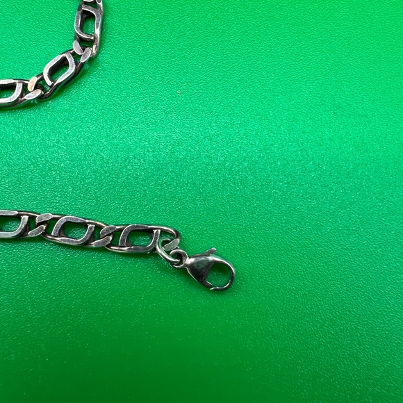 Saint Laurent - Picture 9 of 10